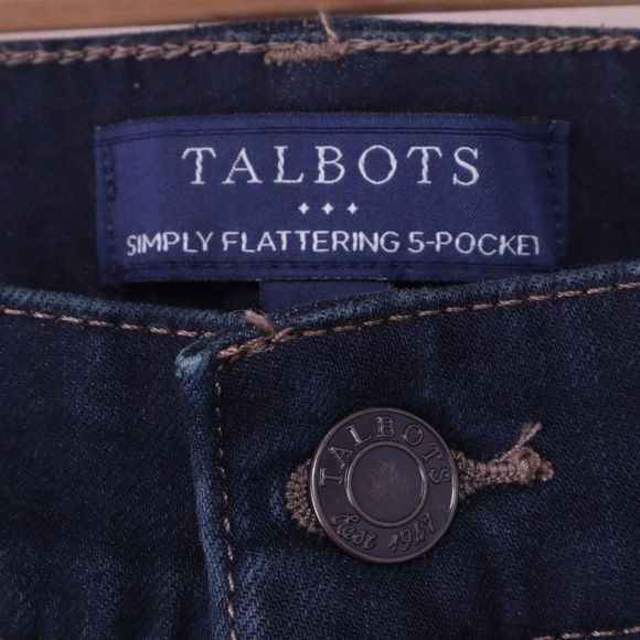 TALBOTS Simply Flattering 5 Pocket Jeans - Picture 3 of 5